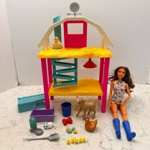 Barbie Hatch & Gather Egg Farm Playset with Chicken Coop and Accessories Partial